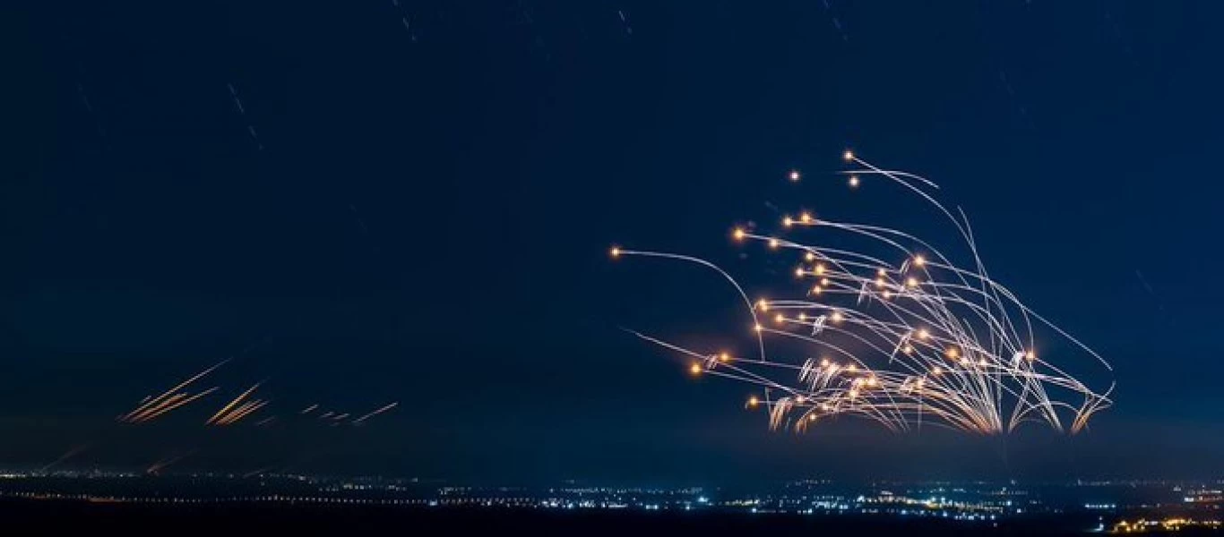 Πύραυλοι στο Ισραήλ από την Συρία - Οι Ισραηλινοί βομβάρδισαν και «κατεδάφισαν» το παλαιστινιακό υπ.Εσωτερικών